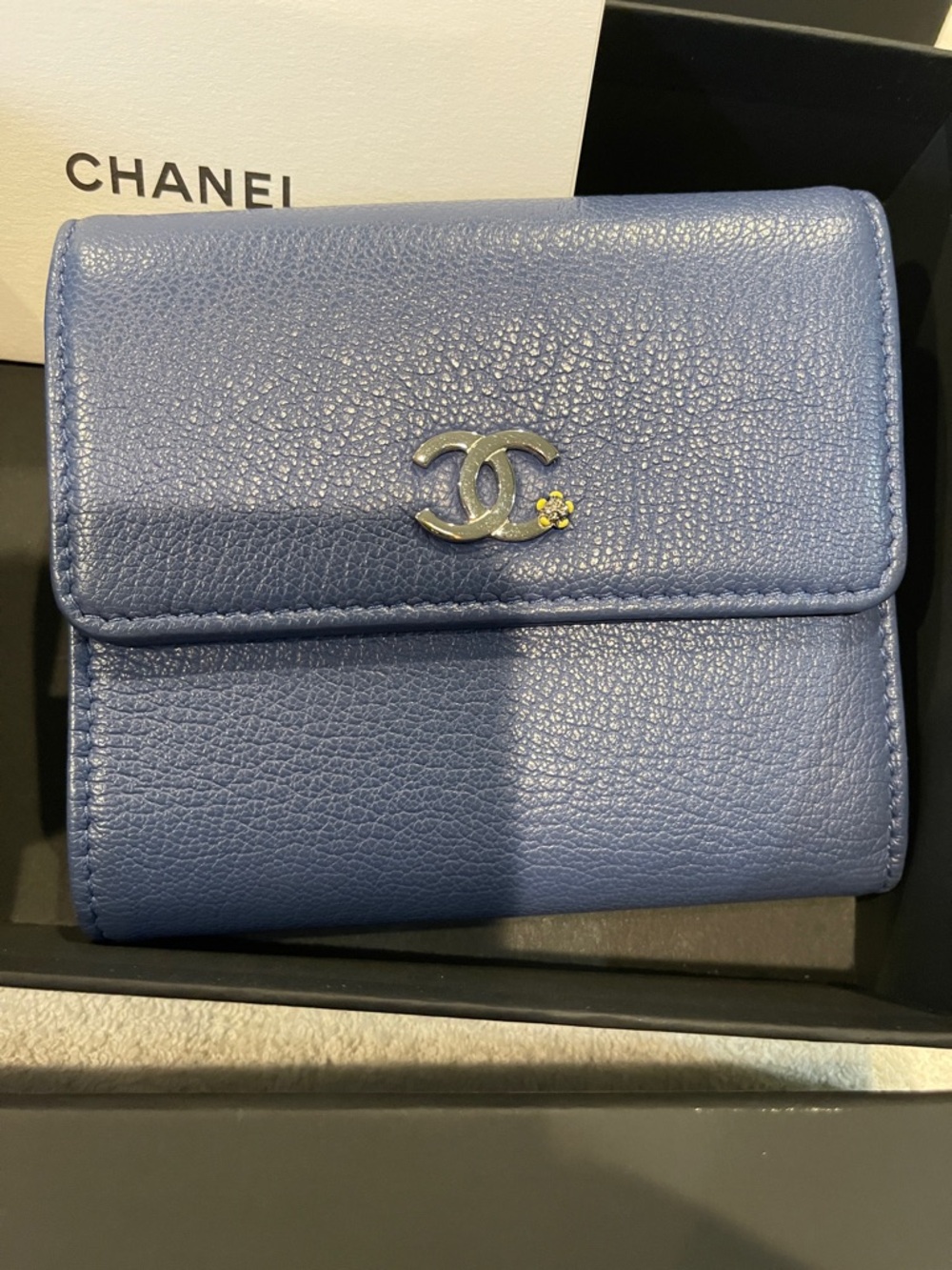 AUTHENTIC CHANEL Blue Caviar Leather Compact Wallet -Hologram and Card , NO COA